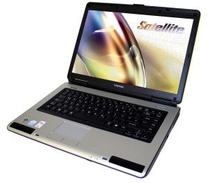 csm_toshiba_satellite_l40_gesamtklein_copy_01_75f8a5fd08